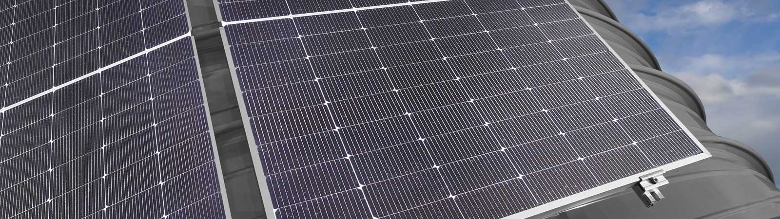 PV-Montage Schrägdach Trapezblech P-mini Kurzschienen