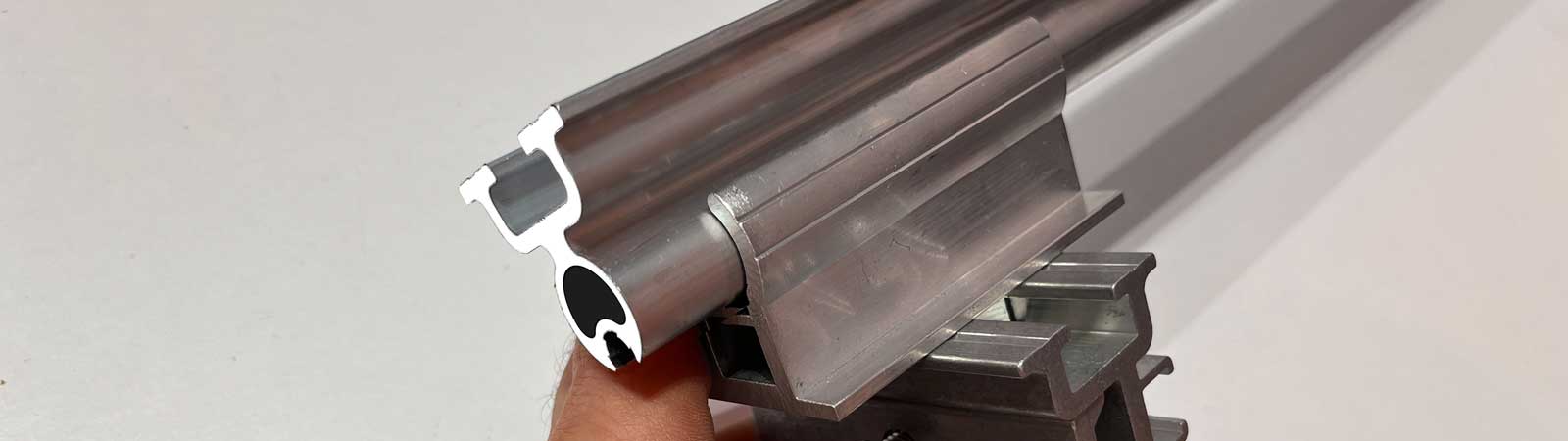 PV-Montage Schrägdach Trapezblech P-mini Kurzschienen